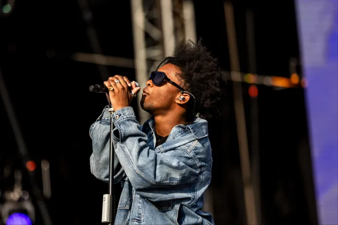 Azonosították a TikTokon befutott énekes autójában talált holttestet