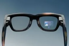 A Meta új Ray-Ban okosszemüvegébe egy kijelzőt is beépített