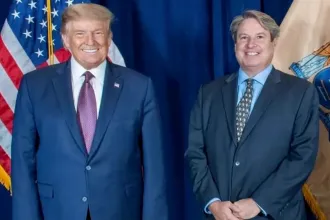Trump kedvenc amerikai közvélemény-kutatóját veti be a Fidesz, ebben az Index lett a partnere