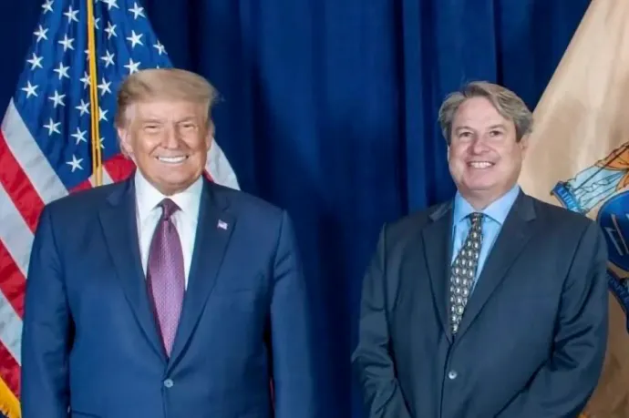 Trump kedvenc amerikai közvélemény-kutatóját veti be a Fidesz, ebben az Index lett a partnere