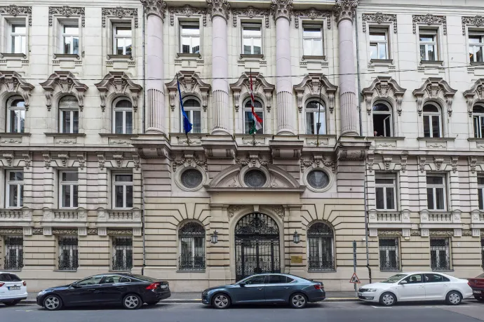 Az Európai Uniós Ügyek Minisztériumára 1,9 milliárdról, Rogánék korábbi irodájára 6,3 milliárdról indul a licit