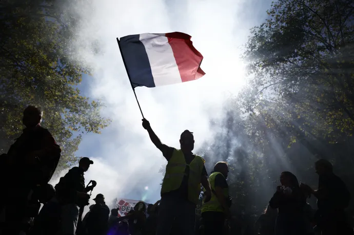 „Macron tévúton jár, de még nem késő meghallani a társadalom kérését” – több francia tüntető úgy érzi, fogást találtak az új kormányon