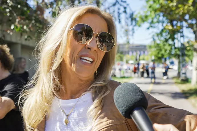 Drága, tisztelt propagandisták, Hatvanpuszta már lejárt lemez!