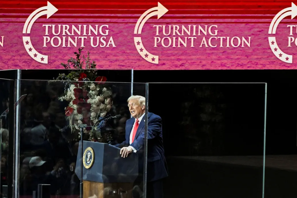 Charlie Kirk özvegye megbocsát a gyilkosnak, Trump változatlanul utálja az ellenfeleit – Forrás: Telex.hu