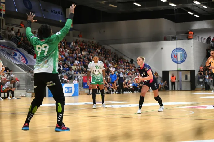 Rasszista beszólások miatt szektorbezárással és pénzbírsággal büntetett a Magyar Kézilabda Szövetség