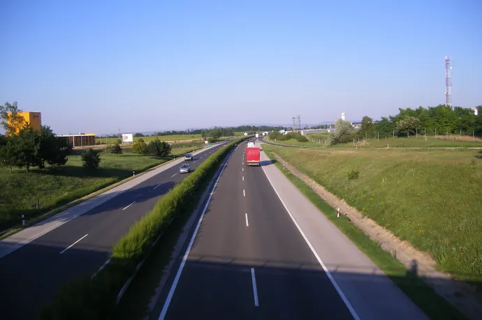 Az M7-es és az M3-as is bővül az M1-es autópálya hatsávossá alakítása után
