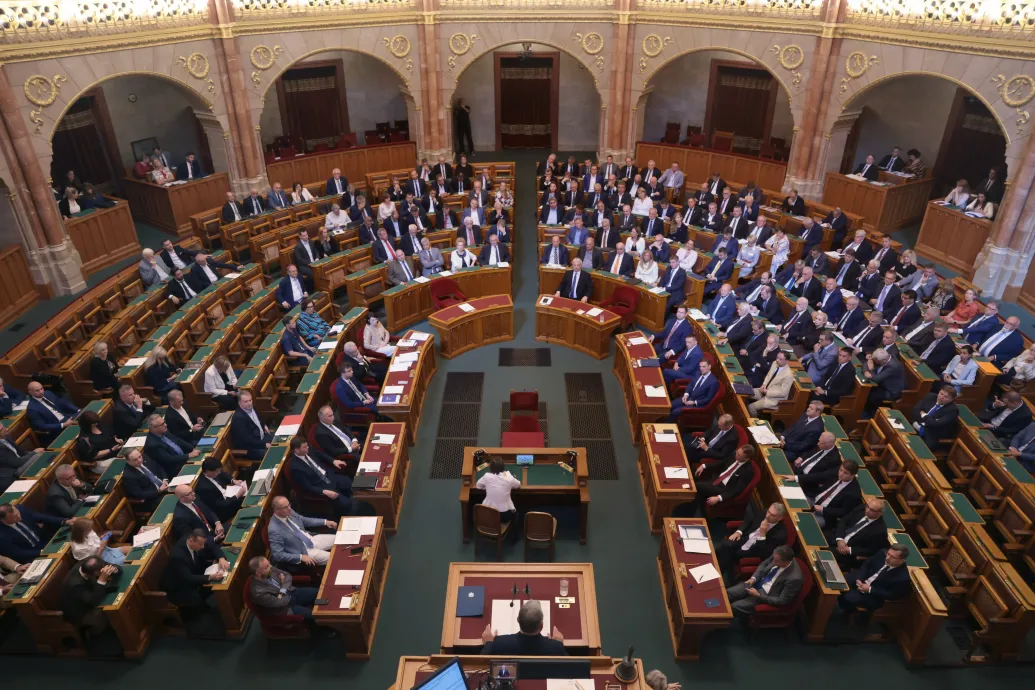 Orbán a kábítószerszabályok további szigorítására kérte a parlamentet – Forrás: Telex.hu