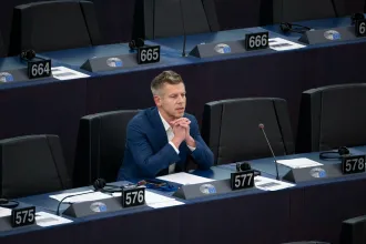 Magyar Péter mentelmi jogáról három ügyben szavazhatnak, Ilaria Salisé is az EP szakbizottsága előtt