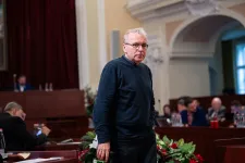 Baráti áron és kisebb csavarral került egy önkormányzati telek Pokorni főtanácsadójának feleségéhez