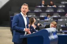 EP committee doesn't recommend lifting Magyar's immunity
