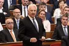 Bayer Zsolt a Semjén Zsoltot ért vádakról: Ha ebből a vádból bármi igaz, akkor a kormánynak és a két kormánypártnak meg kell buknia