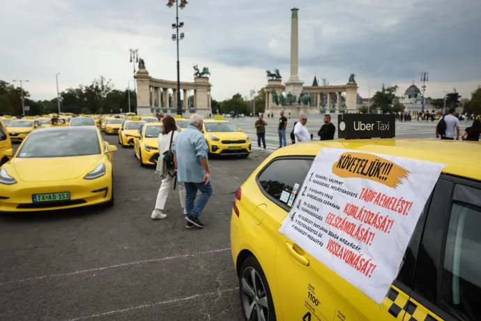 A Hősök terén várják a taxisok, hogyan döntenek róluk, és ha kell, mennek tovább