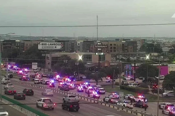 Lövöldözés tört ki az amerikai bevándorlási hivatal dallasi épületénél, a lövöldöző lelőtte magát