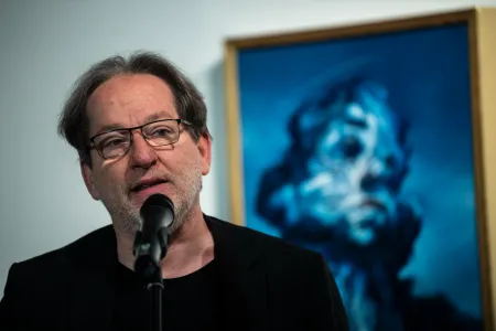 A Szépművészetinek inkább a festményekre, nem a törvényekből kellene alkudnia