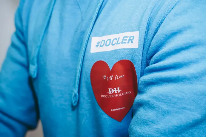 Az MI-re hivatkoztak, de a szexkamerás biznisz lassulása is ott van a Docler-kirúgások hátterében