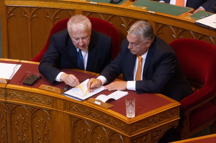 Kocsis Máté után Orbán Viktor is üzent a pedofilvádak terjesztőinek