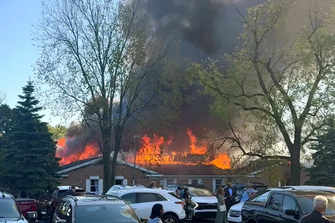 Kisteherautóval hajtott a templomba, majd tüzet nyitott Michiganben egy volt tengerészgyalogos