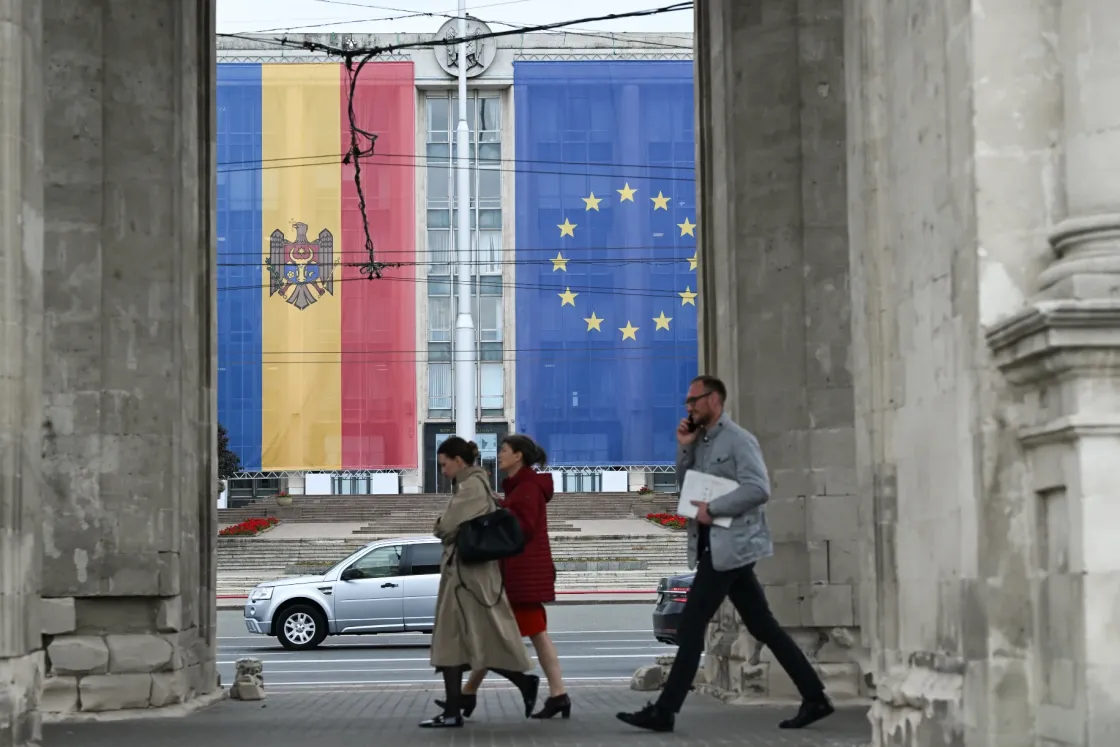 Oroszország az ukrajnai háborúba ragadva újabb befolyási övezetét bukhatta el