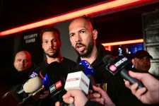 Négy nő is bántalmazással vádolta Andrew Tate-et, mégse indul ellene büntetőeljárás