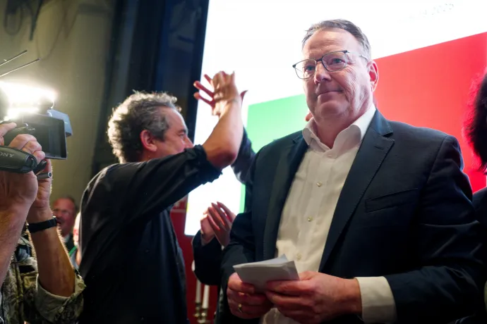Az SPD kölni polgármesterjelöltje, Torsten Burmester köszönetet mond az SPD választási partiján 2025. szeptember 28-án – Fotó: Henning Kaiser / DPA / picture alliance / Getty Images