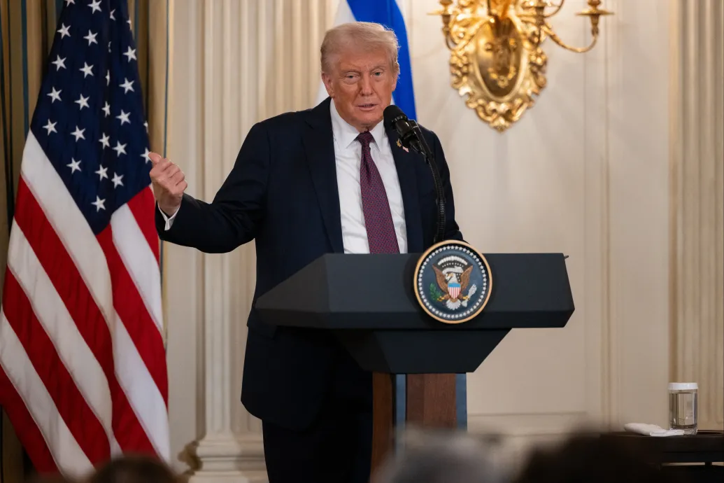 Trump most a faanyagokra és a bútorokra vetett ki vámokat