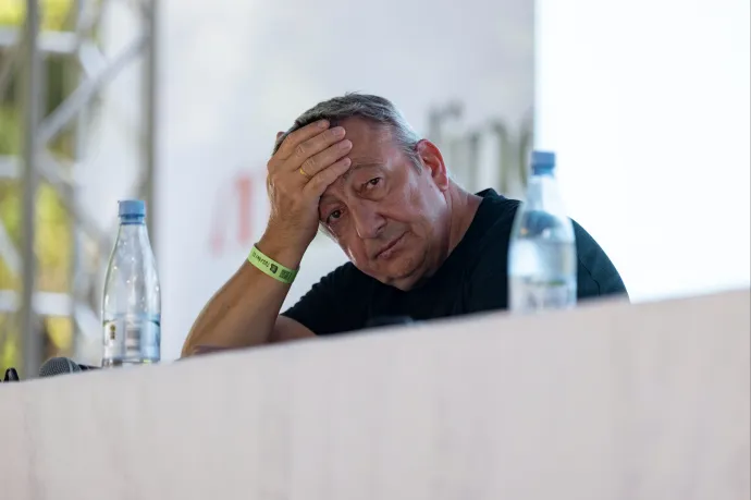 Csak Bayer Zsolttól idézett a parlamentben, de figyelmeztetést kapott Csárdi Antal