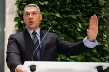Lázár szerint a Tisza megakadályozta, hogy odaadják a MÁV hitelét, az érintett bank szerint még nincs döntés