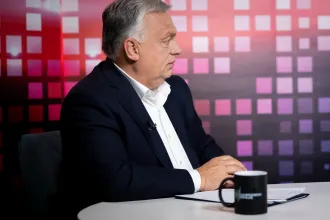 Orbán szerint a lengyel kormányfő európaiak millióinak életével űz veszélyes játékot