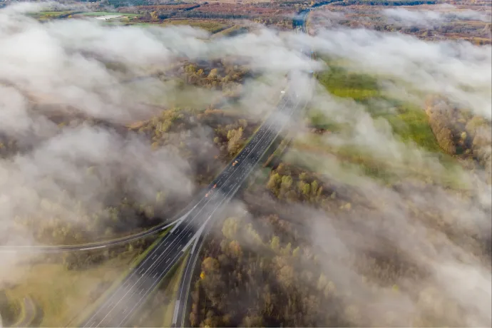 Ezért lenne hülyeség 140 km/órára emelni a sebességhatárt a magyar autópályákon
