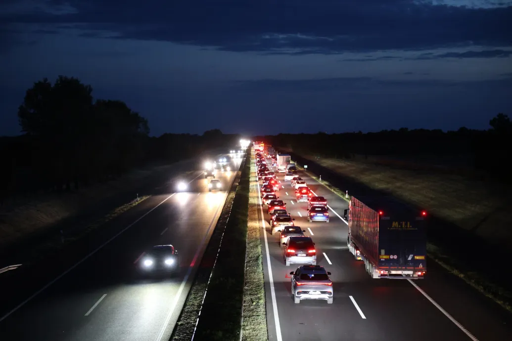 Ezért lenne hülyeség 140 km/órára emelni a sebességhatárt a magyar autópályákon