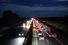 Ezért lenne hülyeség 140 km/órára emelni a sebességhatárt a magyar autópályákon