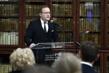 Felfüggesztették egy hónapra az Országos Széchényi Könyvtár főigazgatóját