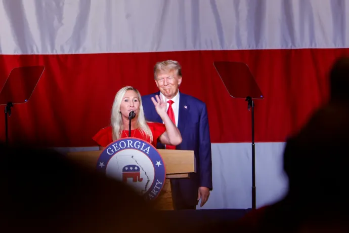 MAGA-hasadás: Trump egyik kedvence megindult a Fehér Ház ellen