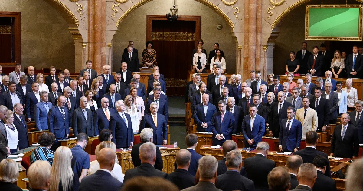 Újból meghosszabbítaná a kormány a háborús veszélyhelyzetet Magyarországon