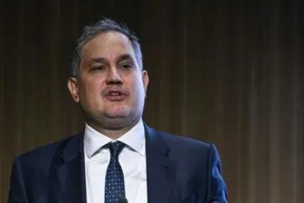 Több tízmilliárd forintnyi állami tőke kerülhetett a Nagy Mártonhoz közeli tőkealapokba