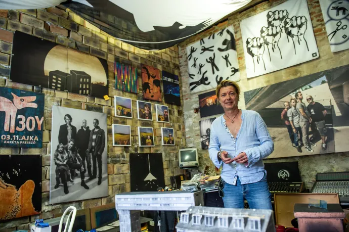 Beck Zoli decembertől fél évre visszavonul a színpadtól