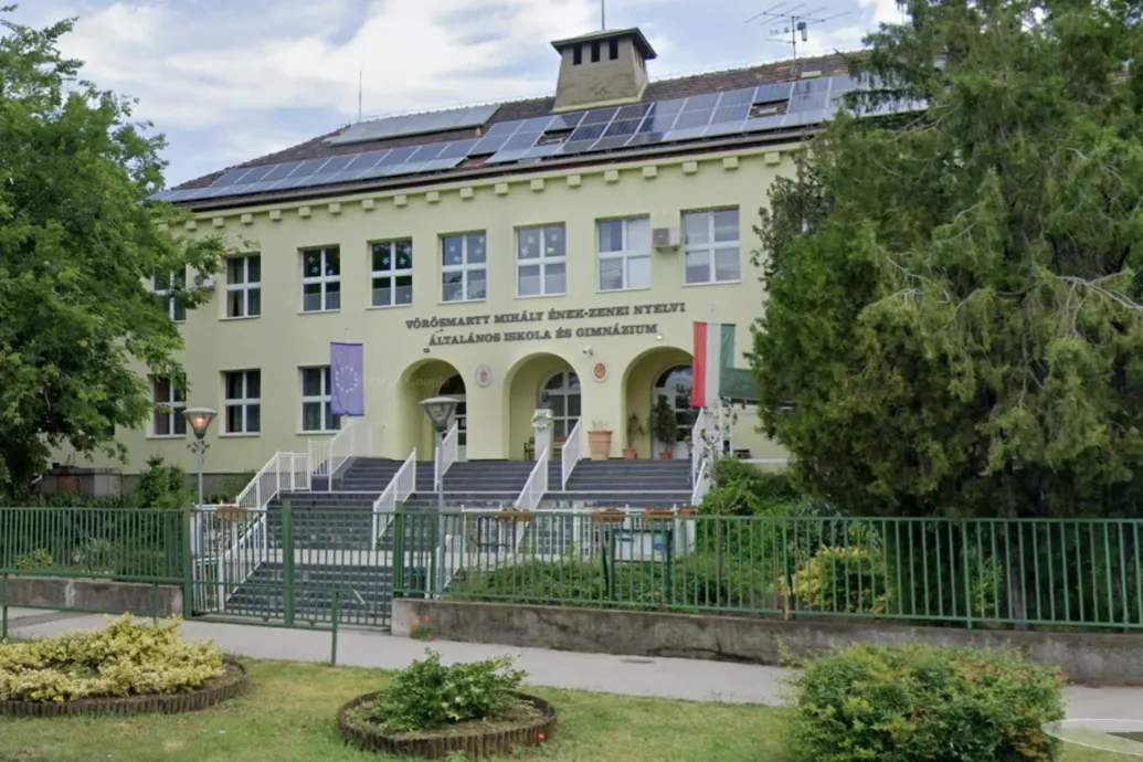 Üvegszilánkot talált egy diák a paprikás krumpliban egy budapesti iskolában