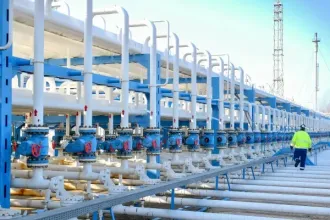 Hungary to buy 400 million cubic meters of French LNG annually, FM announces