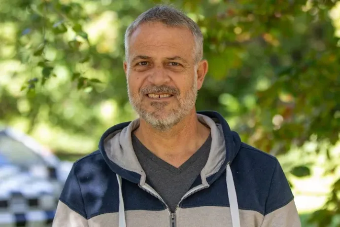 Juhász Péter panaszt tesz, miután nyomozók vonultak ki a lakására a Szőlő utcai üggyel összefüggésben