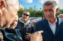 Orbán harcostársát a gazdasági elégedetlenségen kívül az autós nácik segíthetik vissza a hatalomba