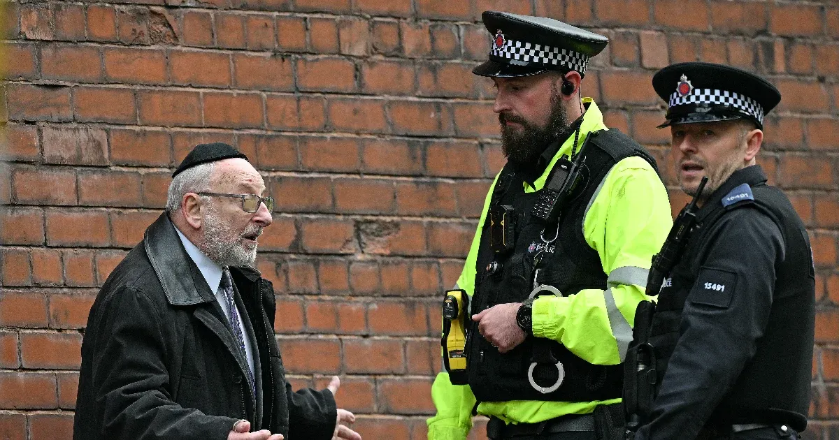 Terrorcselekmény volt a két halálos áldozatot követelő támadás a manchesteri zsinagógánál