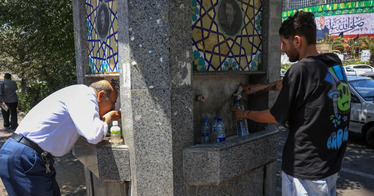Egyre kevesebb a víz, az elnök szerint el kell költöztetni Irán fővárosát