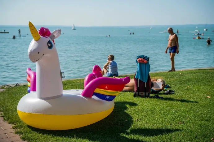 Siralmas szezon a Balatonnál? Elrejtik a problémákat a hivatalos statisztikák