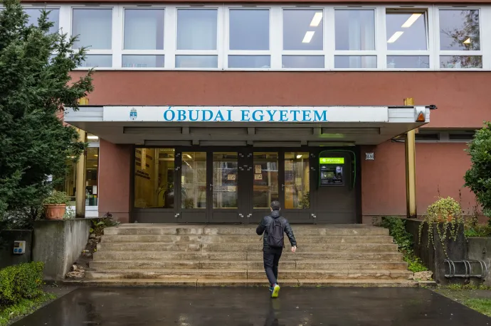 Feltűnően alacsony hozamhoz jut befektetései után az Óbudai Egyetem alapítványa, a 4iG járhatott jól vele