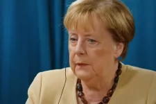 Angela Merkel a Partizánnak: Talán mi, politikusok túl sokat ígértünk