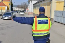 Öveket bekapcsolni, telefont letenni: egy hétig árgus szemekkel figyelnek a rendőrök
