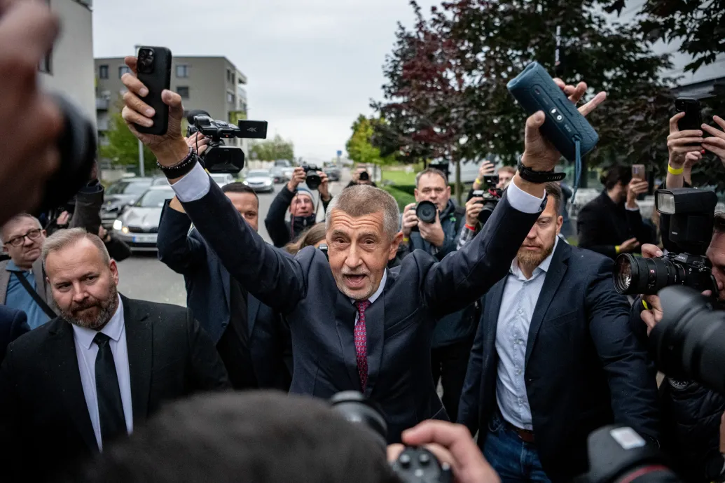 Orbán szövetségese nyerte a cseh választásokat, annyira, hogy elsőre el sem hitte, de így is koalícióra szorul