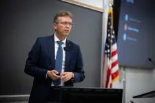 Márai hagyatékkal jön haza New Yorkból Hankó Balázs kultminiszter