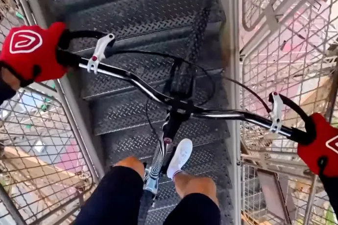23 év után megdőlt az Eiffel-toronyra felbiciklizés rekordja