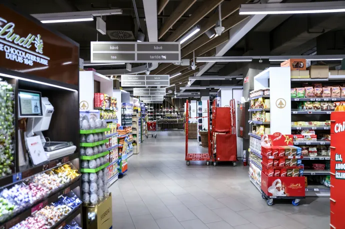 Nem rohamozták meg a boltokat a magyarok októberben